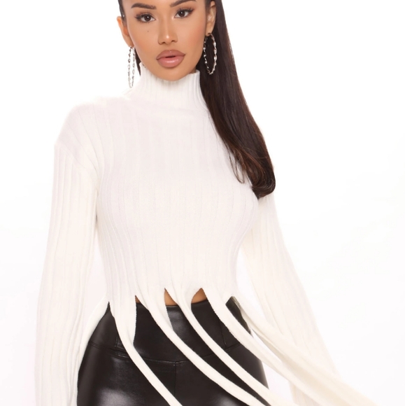 Fashion Nova women's sweater - Picture 2 of 10